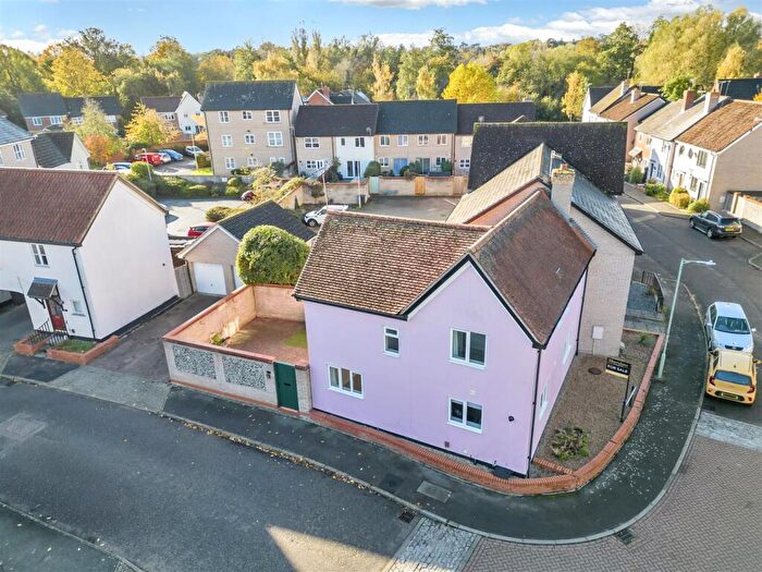 3 Bedroom Semi-Detached House For Sale In Sextons Meadows, Bury St. Edmunds, IP33