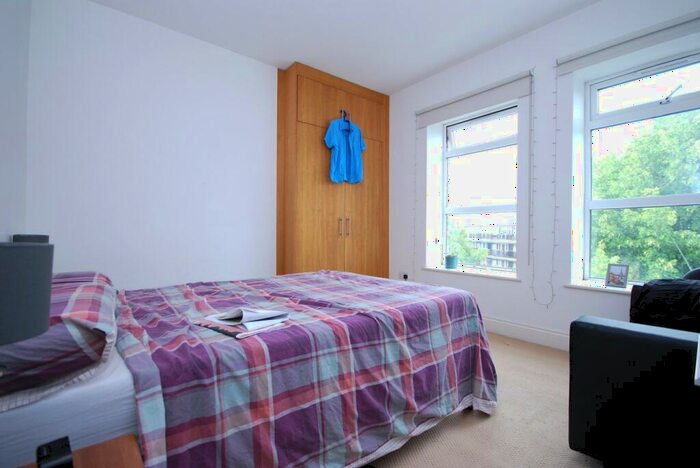 2 Bedroom Apartment To Rent In Central Hill, Crystal Palace, SE19