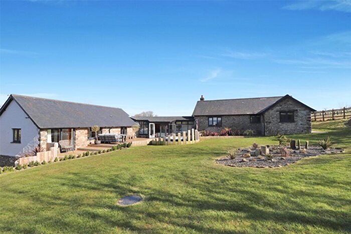 4 Bedroom Bungalow For Sale In Horns Cross, Bideford, Devon, EX39
