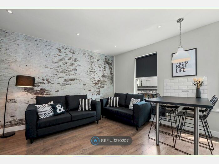 4 Bedroom Detached House To Rent In Hills Road, Cambridge CB2