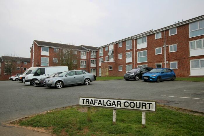 2 Bedroom Flat To Rent In Trafalgar Court, Braintree, CM7