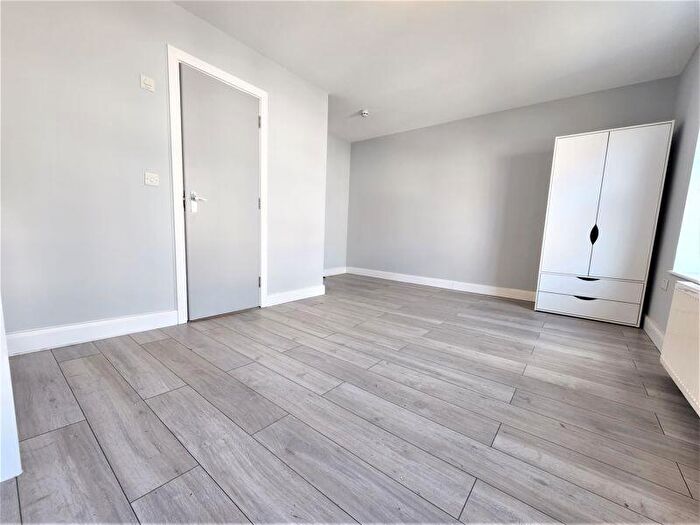 Property To Rent In Lower Addiscombe Road, Croydon, CR0