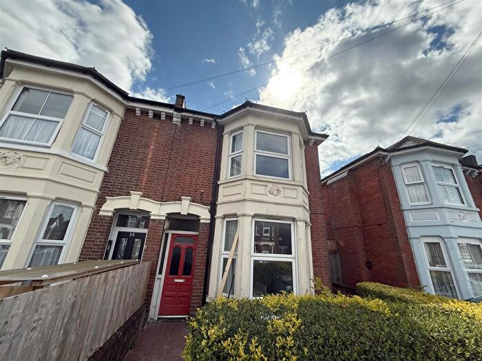 5 Bedroom Semi-Detached House To Rent In Morris Road, Southampton, SO15