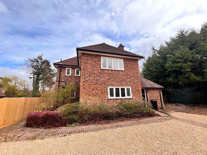 4 Bedroom Detached House For Sale In Walton On The Hill, KT20
