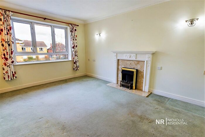1 Bedroom Flat For Sale In Clayton Road, Chessington, Surrey., KT9