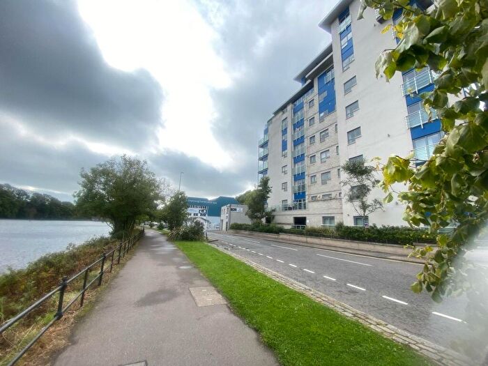 2 Bedroom Flat For Sale In Polmuir Road, Aberdeen, Aberdeenshire, AB11