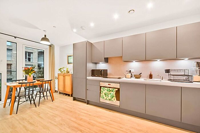 1 Bedroom Flat For Sale In Thunderer Street, Upton Park, London, E13