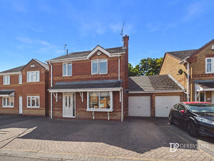 3 Bedroom Detached House For Sale In Birchwood Road, Alfreton, DE55