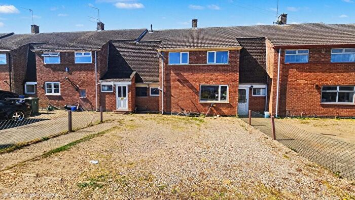 3 Bedroom Terraced House For Sale In Hoe Way, Roade, Northampton, NN7