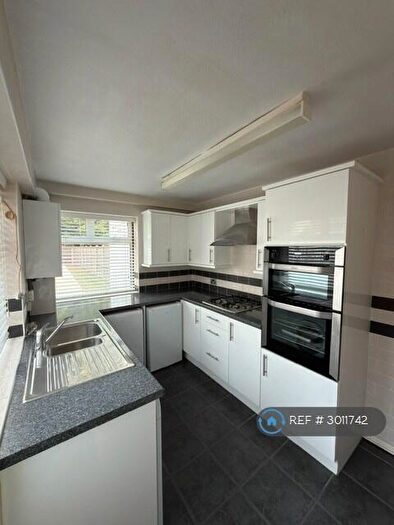 3 Bedroom Semi-Detached House To Rent In Bransdale Avenue, Coventry, CV6