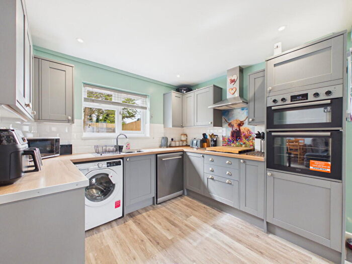 3 Bedroom End Of Terrace House For Sale In Ellfield Close, BS13
