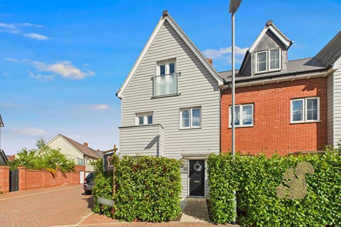 3 Bedroom House For Sale In Maritime Approach, Rowhedge, Colchester, CO5