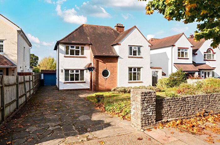 4 Bedroom Detached House For Sale In Crofton Avenue, Orpington, Kent, BR6