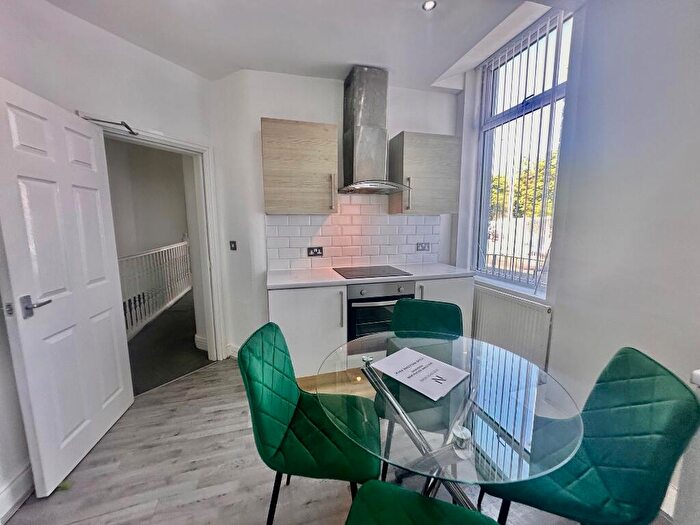 3 Bedroom Apartment To Rent In Prescot Road, Liverpool, Merseyside, L7