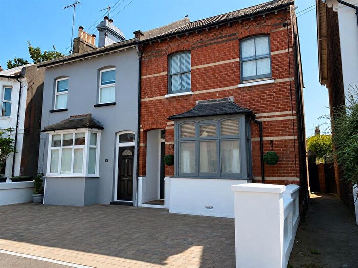 2 Bedroom Semi-Detached House To Rent In Canterbury Road, Worthing, BN13