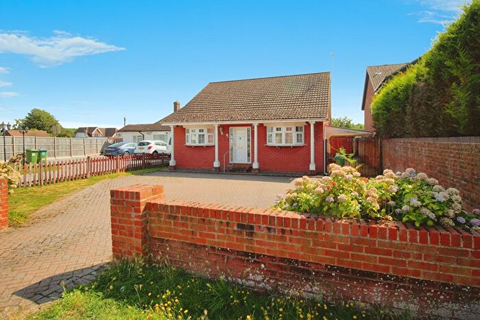 3 Bedroom Detached House For Sale In Hever Avenue, Sevenoaks, TN15