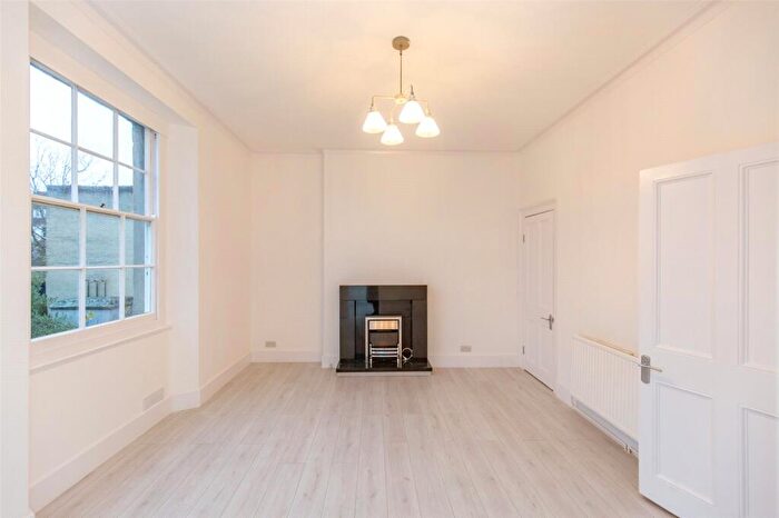 1 Bedroom Apartment For Sale In Cotham Park, Bristol, BS6