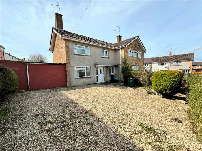 3 Bedroom House To Rent In Tenby Road, Keynsham, Bristol, BS31