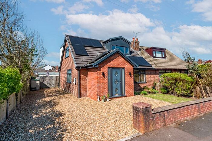 4 Bedroom Semi-Detached House For Sale In Hinds Head Avenue, Wrightington, Wigan, WN6