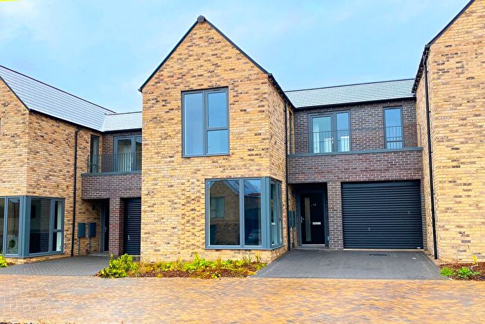 3 Bedroom Link Detached House To Rent In Fewston Drive, Harrogate, HG3