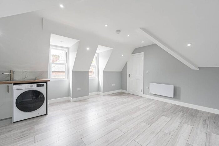 1 Bedroom Flat To Rent In Chislehurst Road, Chislehurst, BR7