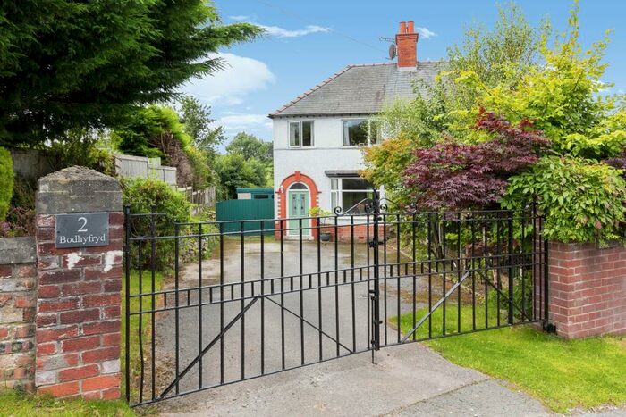 3 Bedroom Semi-Detached House For Sale In Rhes-y-Cae, Holywell, Flintshire, CH8