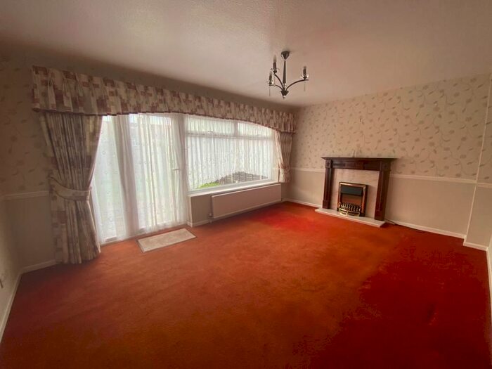 3 Bedroom End Of Terrace House To Rent In Walnut Tree Close, Cheshunt, EN8