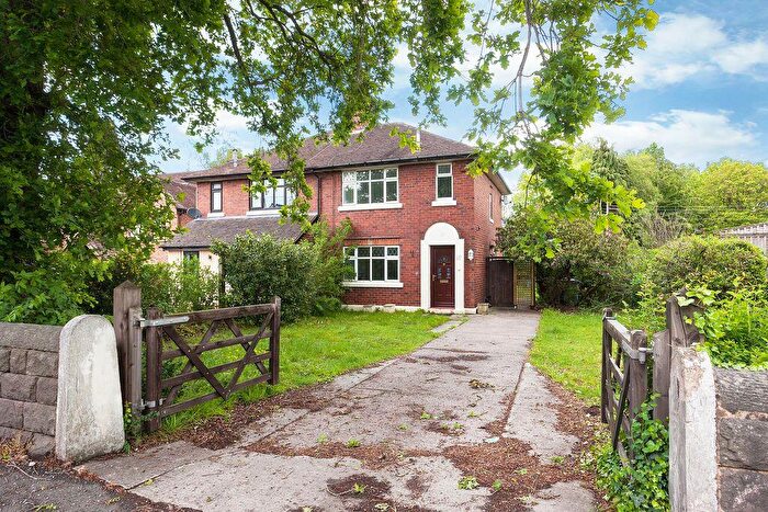 3 Bedroom Semi-Detached House For Sale In Holmes Chapel Road, Congleton, CW12
