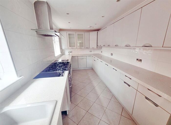 4 Bedroom Semi-Detached House For Sale In Eastwood Road, Rayleigh, Essex, SS6