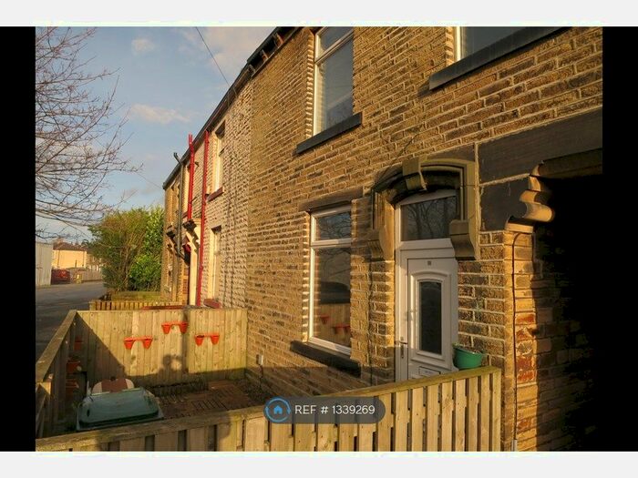2 Bedroom Terraced House To Rent In Rook Lane, Dudley Hill, Bradford, BD4