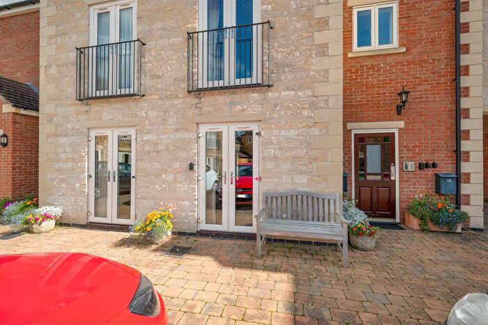 2 Bedroom Retirement Property For Sale In Lodge Stables, Oakham, LE15