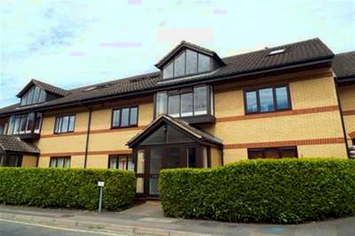 1 Bedroom Flat To Rent In Ambassador Court, Bicester, OX26