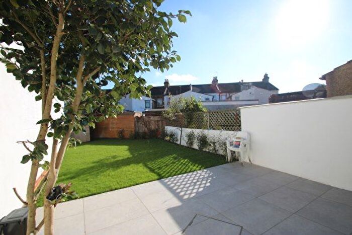 3 Bedroom Property To Rent In Sutherland Road, Croydon, CR0