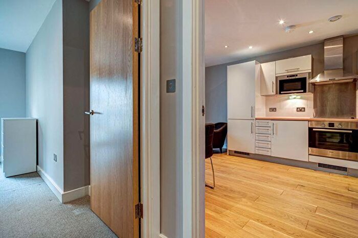 1 Bedroom Apartment To Rent In Central Quay North, Broad Quay, Bristol, BS1