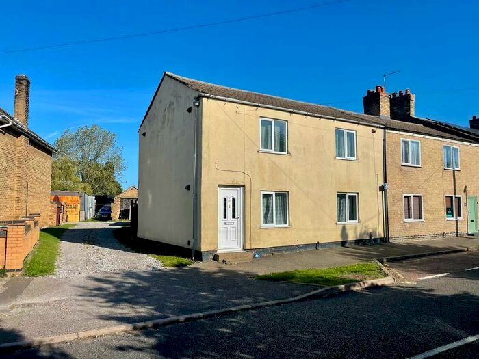 3 Bedroom Property To Rent In High Street, Peterborough, PE6