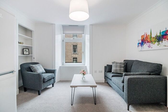 2 Bedroom Flat To Rent In Rosefield Street, West End, Dundee, DD1