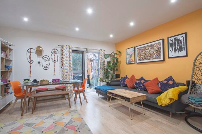 5 Bedroom Terraced House To Rent In Potter Close, London, SE2