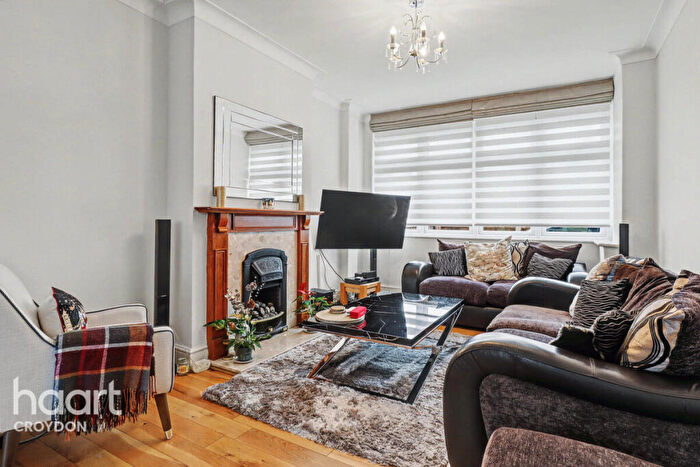 3 Bedroom Semi Detached House For Sale In Purley Way, Croydon, CR0