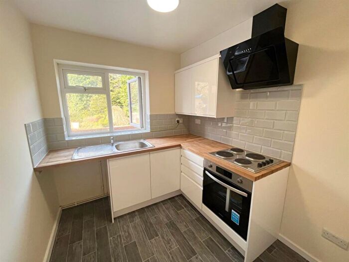 2 Bedroom Maisonette To Rent In Marion Way, Hall Green, Birmingham, B28