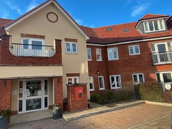 1 Bedroom Property To Rent In London Road, Hailsham BN27