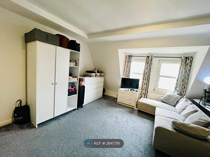 1 Bedroom Flat To Rent In Hamilton House, Sutton, SM2