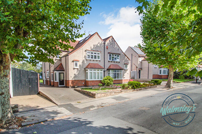 4 Bedroom Semi-Detached House For Sale In Rochester Road, Earlsdon, Coventry, CV5