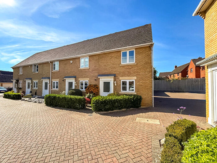 2 Bedroom End Of Terrace House To Rent In Maple Way, Dunmow, Essex, CM6