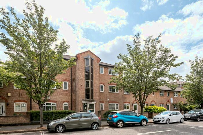 1 Bedroom Apartment To Rent In Bishops Way, London, E2