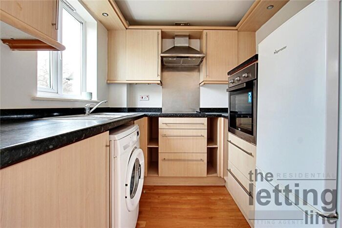 2 Bedroom Apartment To Rent In Tysoe Avenue, Enfield, Middlesex, EN3