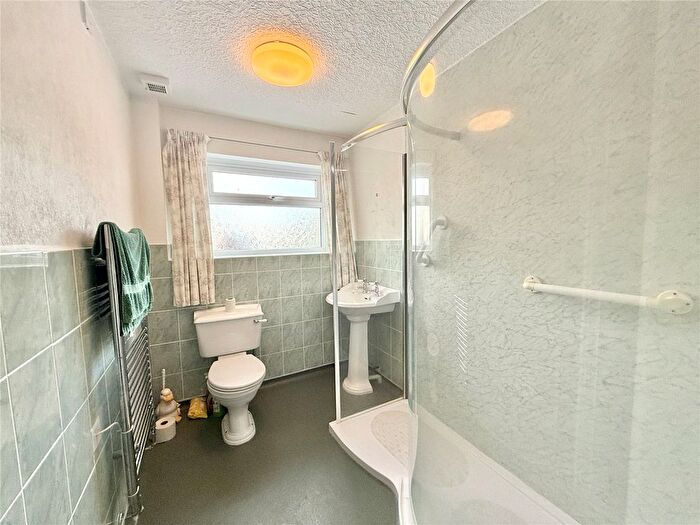 2 Bedroom Bungalow For Sale In Arddleen, Llanymynech, Powys, SY22