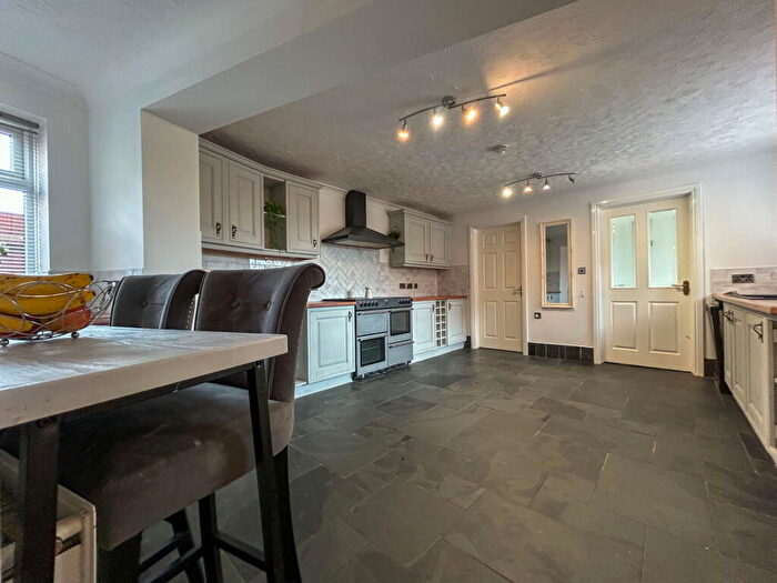 4 Bedroom Detached House For Sale In Main Street, Farcet, Peterborough, PE7