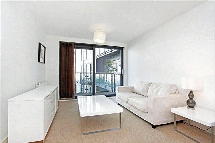 1 Bedroom Flat For Sale In Aragon Court, London, SE11