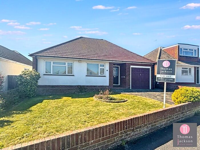 3 Bedroom Detached Bungalow For Sale In South Facing Garden, Magnolia Avenue, CT9