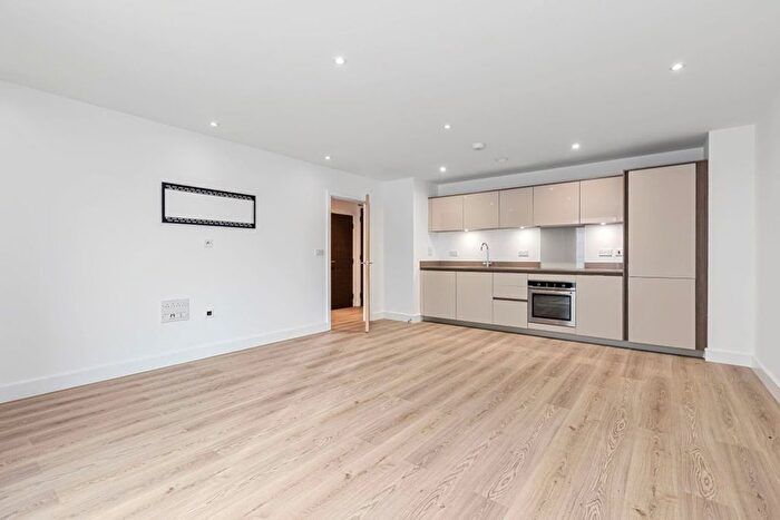 1 Bedroom Flat To Rent In London Road, Sevenoaks, TN13